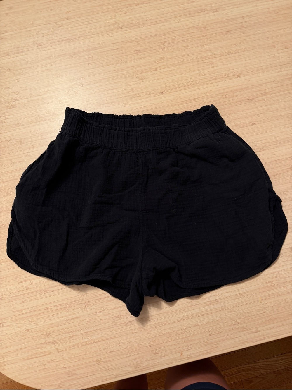 Women’s Black muslin Elastic-Waist Shorts